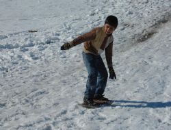 Bu da ‘Gariban Snowboard’ı